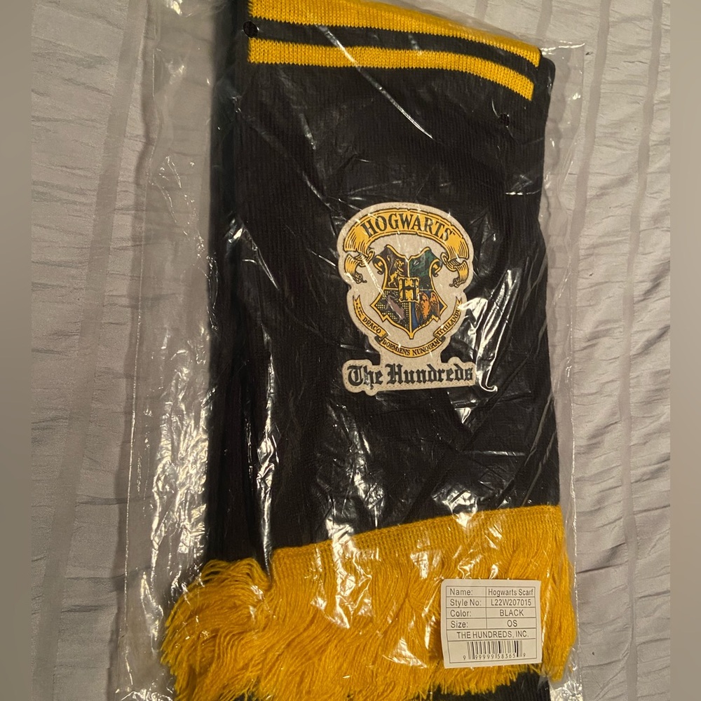 Harry Potter Hogwarts scarf